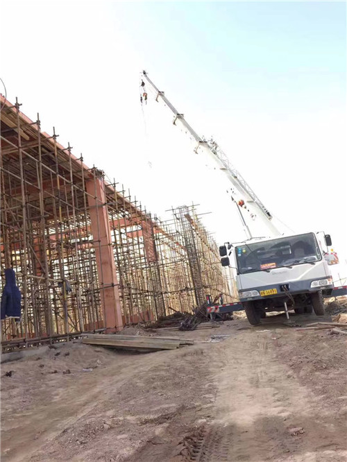 海兴县吊车作业的安全注意事项有哪些？