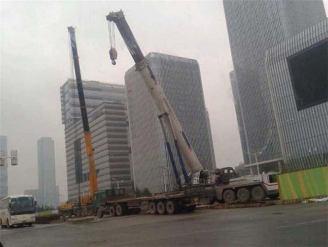 海兴县25吨吊车能吊多重设备？