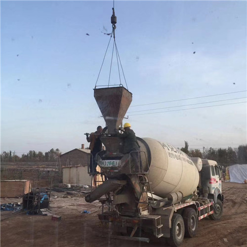 海兴县“精准瞄准”—— 吊车的 “定位导航” 技术